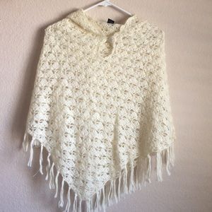 52 weekends knitted poncho one size